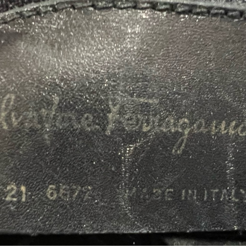 Salvatore Ferragamo Brown Crocodile-Embossed Leather Camera Bag - Picture 7 of 7